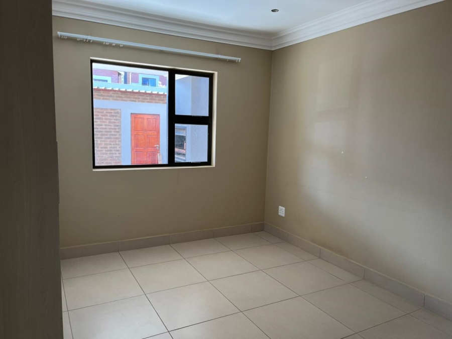 To Let 3 Bedroom Property for Rent in Heuwelsig Free State